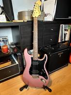 Squier Affinity Stratocaster HH Pink Sparkle, Muziek en Instrumenten, Snaarinstrumenten | Gitaren | Elektrisch, Ophalen, Zo goed als nieuw