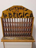ancien présentoir vitrine teintures la belgica, Collections, Utilisé, Enlèvement ou Envoi, Panneau publicitaire