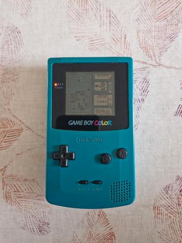 Gameboy Color in goede staat te koop. beschikbaar voor biedingen