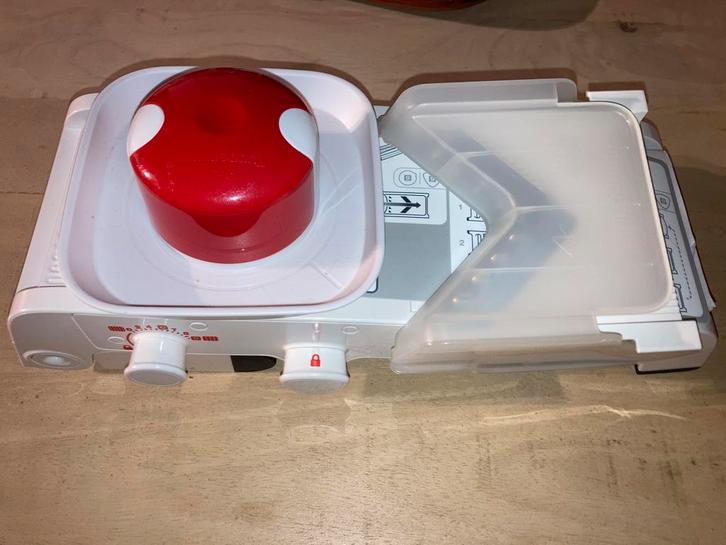 Tupperware MandoChef - professionele mandoline, Huis en Inrichting, Keuken | Tupperware, Gebruikt, Overige typen, Wit, Rood, Ophalen of Verzenden