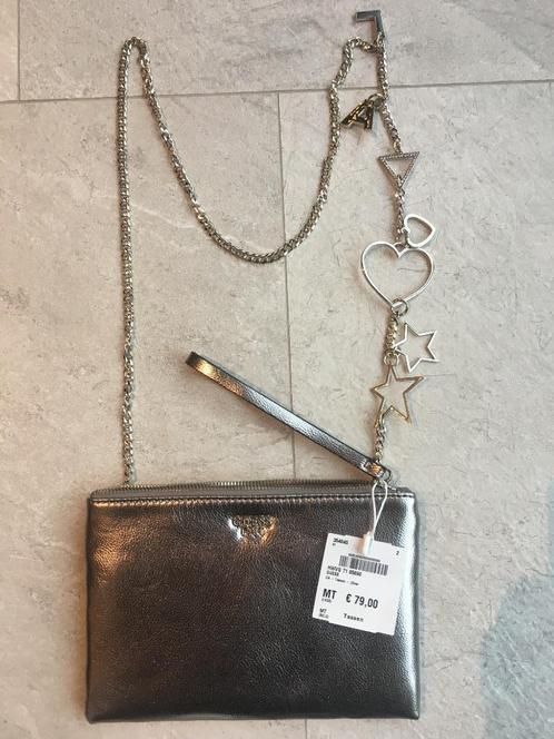 clutch met afneembare schouderriem Guess Zilver, Handtassen en Accessoires, Tassen | Schoudertassen, Nieuw, Overige merken, Zilver