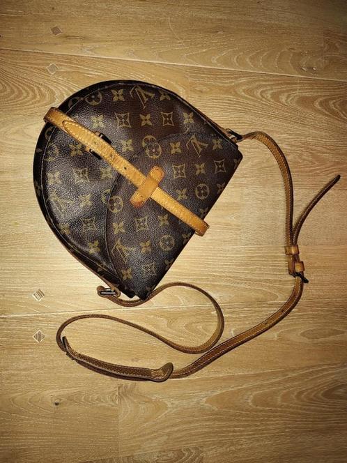 Louis Vuitton Chantilly MM Crossbody tas – Monogram Bruin, Handtassen en Accessoires, Tassen | Schoudertassen, Gebruikt, Overige merken