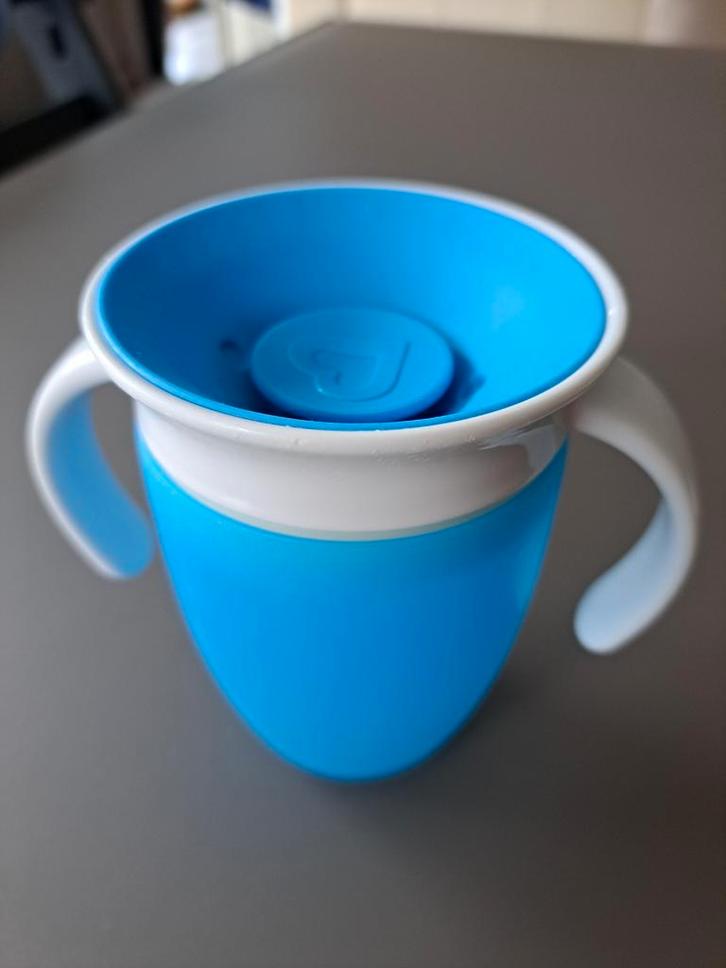 Kinderbeker, Huis en Inrichting, Keuken | Tupperware, Zo goed als nieuw, Beker of Kan, Blauw, Ophalen