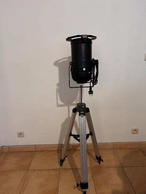 Lamp podiumlamp op statief. PRIJS  OVEREEN  TE  KOMEN ! ! !, Huis en Inrichting, Lampen | Tafellampen, Zo goed als nieuw, 75 cm of meer
