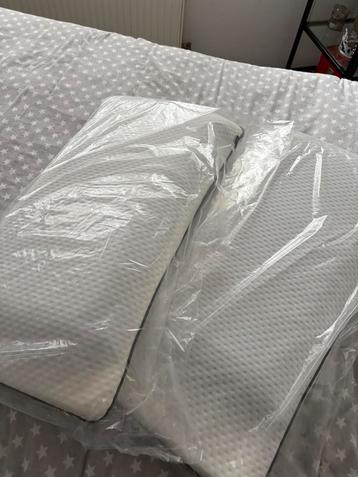 Coussins EMMA – Neufs, jamais utilisés beschikbaar voor biedingen