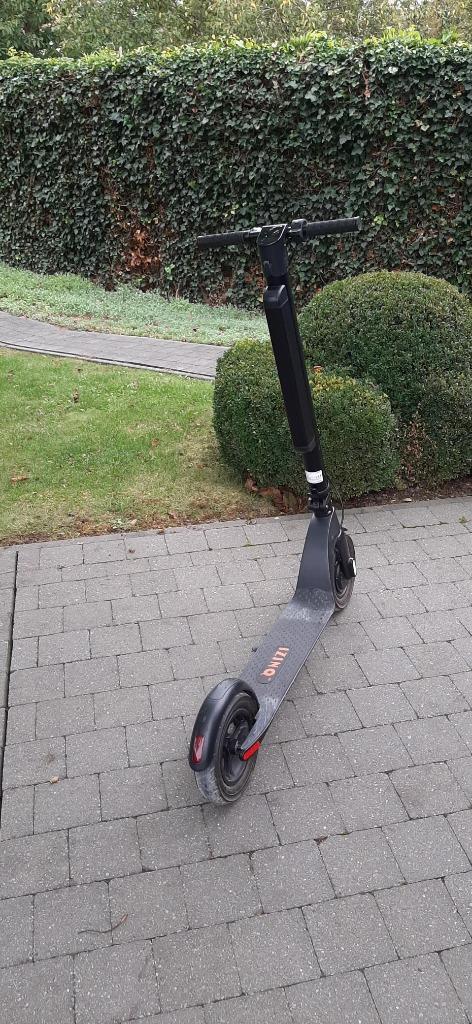 E-step IZINQ X8, Fietsen en Brommers, Steps, Gebruikt, Elektrische step (E-scooter), Ophalen