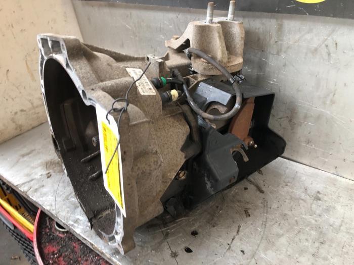 Versnellingsbak van een Ford Fiesta, Auto-onderdelen, Transmissie en Toebehoren, Ford, Gebruikt, 3 maanden garantie, Ophalen of Verzenden