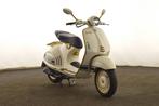 SCOOTER VESPA 946 CHRISTIAN DIOR LIMITED EDITION, Vélos & Vélomoteurs, Neuf, Autres modèles, 125 cm³, Enlèvement