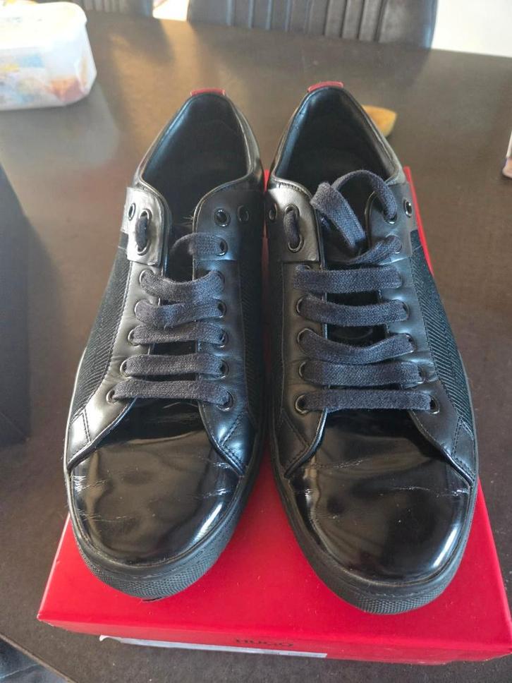 Basket Hugo de Hugo Boss pointure 43 cuir/velours/vernis, Vêtements | Hommes, Chaussures, Comme neuf, Baskets, Noir, Envoi