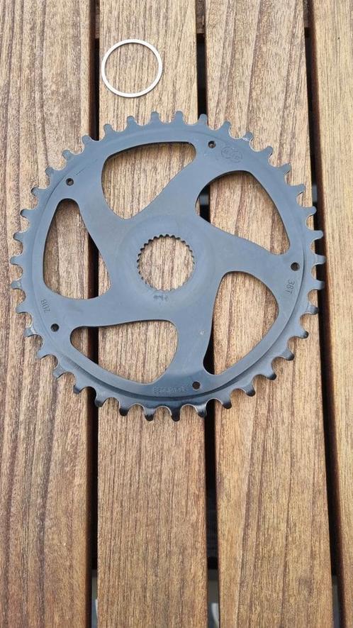 KMC kettingblad 38t voor Bosch motor 4e generatie, Fietsen en Brommers, Fietsonderdelen, Zo goed als nieuw, Ophalen of Verzenden