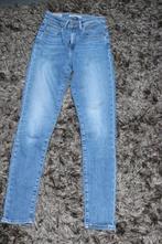 blauwe jeans Levi's maat 25, Kleding | Dames, Levis, Ophalen of Verzenden, Gedragen, Blauw
