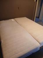 Bed 90x200 met matras, Huis en Inrichting, Slaapkamer | Bedden, Ophalen, Verstelbaar, 90 cm, Eenpersoons