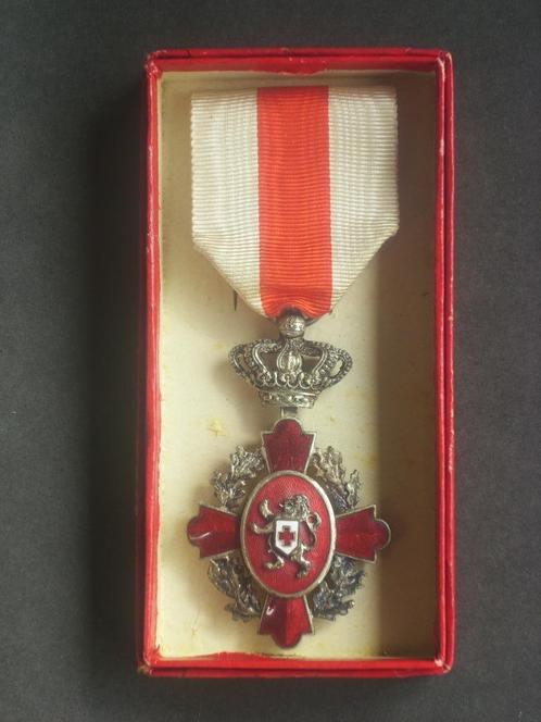 Ordre de la Croix-rouge de Belgique 2ème classe boîte Fisch, Collections, Objets militaires | Général, Autres, Envoi