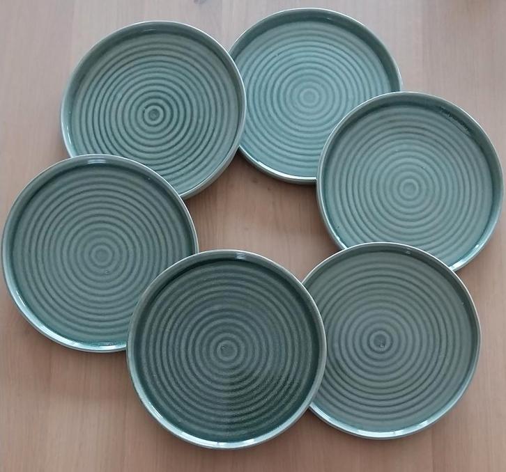 Salt & Pepper Cameo plat bord 21,5 cm + beker 37cl keramiek, Huis en Inrichting, Keuken | Servies, Zo goed als nieuw, Compleet servies