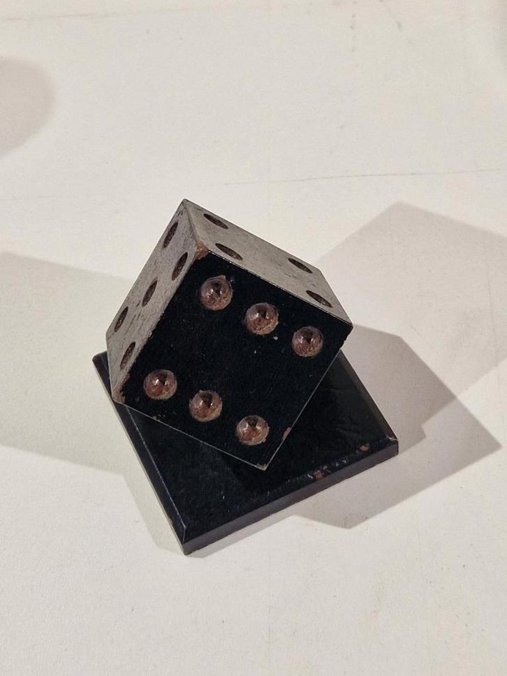 Metalen dobbelsteen paperweight decoratie ,  jaren 60, Verzamelen, Retro, Huis en Inrichting, Ophalen of Verzenden