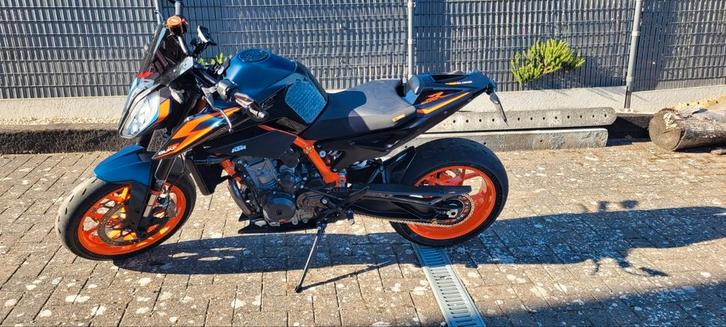 Duke 890R, Motoren, Motoren | KTM, Particulier, Naked bike, meer dan 35 kW, 2 cilinders, ABS, Quickshifter, Sportuitlaat, Traction Control