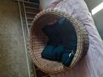 Grote rieten mand, Dieren en Toebehoren, Ophalen, Zo goed als nieuw