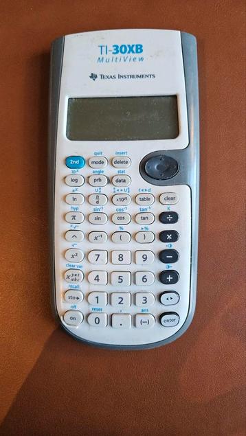 Rekenmachine Texas Instruments beschikbaar voor biedingen