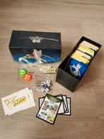Pokémon GO elite trainer box Newtwo, Ophalen of Verzenden, Zo goed als nieuw, Meerdere kaarten