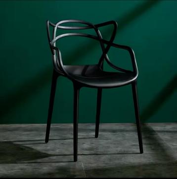 Chaises neuves beschikbaar voor biedingen