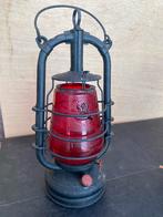 Ancienne lampe tempête Feuerhand verre rouge, Enlèvement