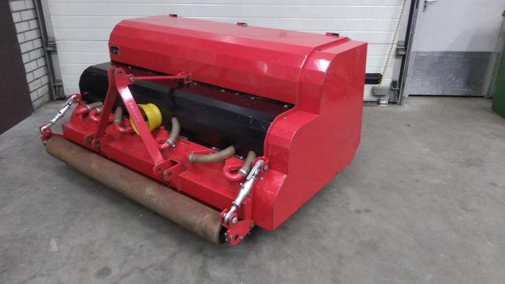 Kunstgras dieptereiniger, kunstgrasreiniger ( diesel ), Tuin en Terras, Zitmaaiers, Zo goed als nieuw, Ophalen of Verzenden