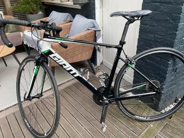 Giant Defy allux beschikbaar voor biedingen