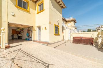 Villa avec garage, piscine et appartement d'hôtes près de La