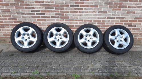Winterbanden Op Stalen Velgen Met Wieldeksels Opel, Auto-onderdelen, Banden en Velgen, Band(en), Winterbanden, 16 inch, 225 mm