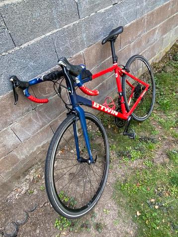 TRIBAN 540 26 inch racefiets met 22 versnellingen. beschikbaar voor biedingen