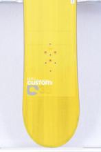 135 cm kinder snowboard BURTON CUSTOM SMALLS FLYING V, Sport en Fitness, Snowboarden, Verzenden, Gebruikt, Board