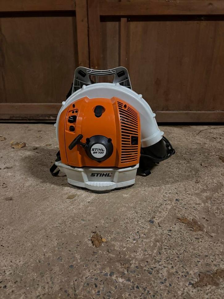 TE HUUR: Stihl bladblazer BR700, Tuin en Terras, Bladblazers, Zo goed als nieuw, Ophalen