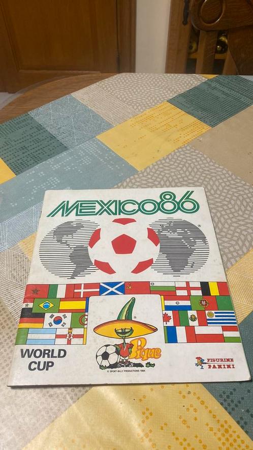 Album panini Mexico 86 original neuf complètement vide, Collections, Articles de Sport & Football, Neuf