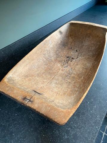 Houten schaal beschikbaar voor biedingen