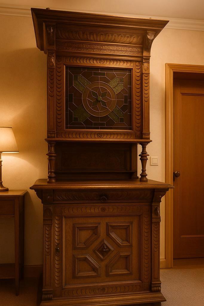 buffet en verre teinté en chêne de Mechelse, Antiquités & Art, Antiquités | Meubles | Armoires, Enlèvement