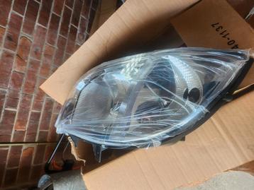 Koplamp mercedes sprinter 2004-2005  beschikbaar voor biedingen