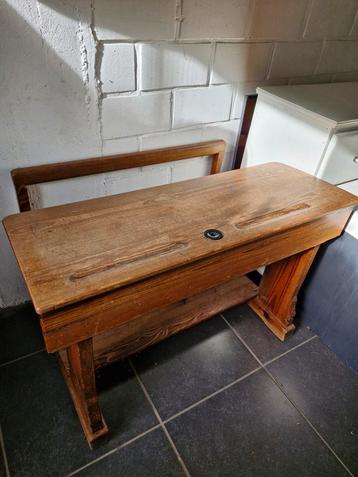 Vintage lessenaar school (eik) beschikbaar voor biedingen