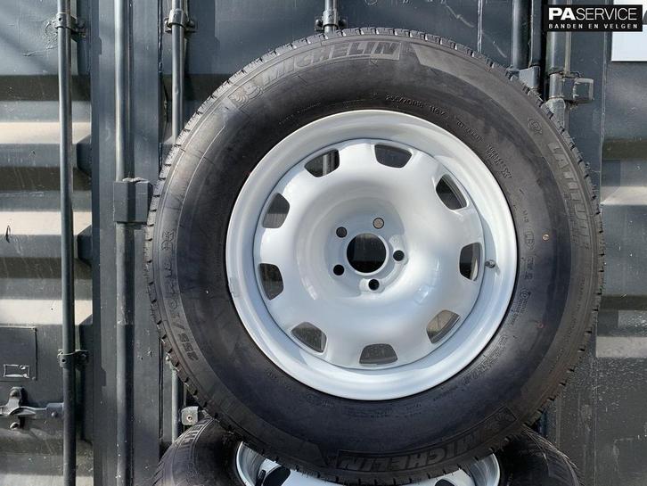 5x Originele 18 inch Fuji White Defender set inc Michelin tp, Auto-onderdelen, Banden en Velgen, Velg(en), Gebruikt, Ophalen of Verzenden
