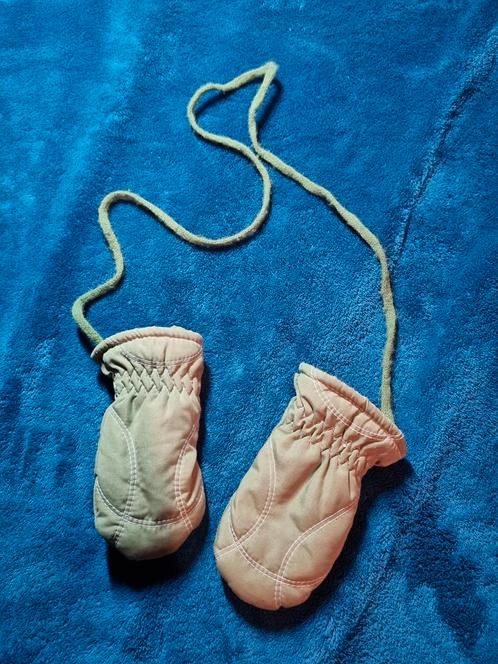 Mosgroene (kleur foto2) warme wanten, velcro, ca. 1 jaar, Kinderen en Baby's, Babykleding | Mutsen, Sjaals en Wanten, Zo goed als nieuw