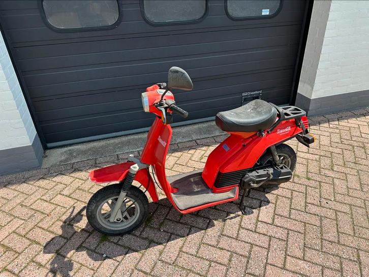 Benelli scooter barnfind schuurvondst, Fietsen en Brommers, Scooters | Overige merken, Gebruikt, Tweetakt, Ophalen