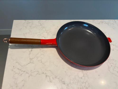 Le Creuset La Mama koekenpan 29 cm in goede staat, Huis en Inrichting, Keuken | Potten en Pannen, Zo goed als nieuw, Koekenpan of Braadpan