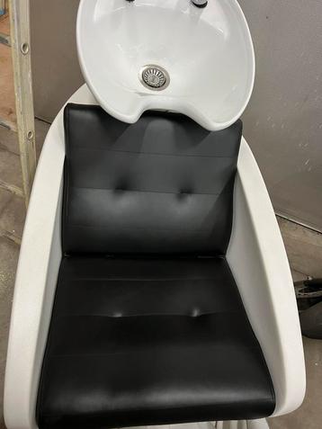 Wastafel te koop beschikbaar voor biedingen