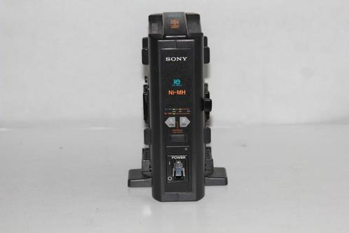 Sony BC-M50, Audio, Tv en Foto, Opladers, Gebruikt, Ophalen of Verzenden