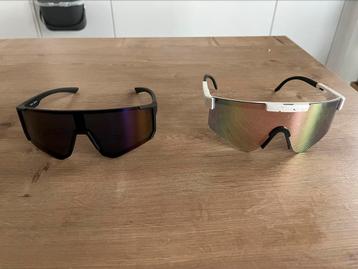 2 fietsbrillen TE KOOP beschikbaar voor biedingen