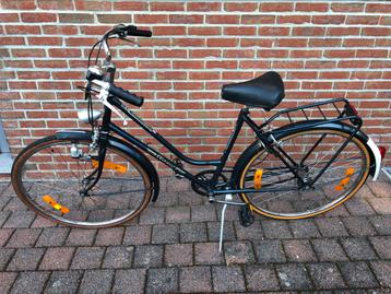 Damesfiets beschikbaar voor biedingen
