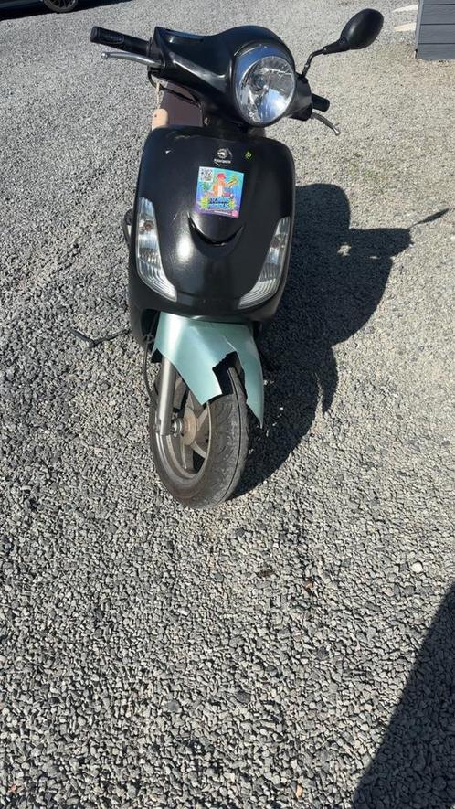Sym fidlle 2 b klasse+elechtrishe step 35km/u, Fietsen en Brommers, Scooters | SYM, Zo goed als nieuw, Fiddle, Ophalen