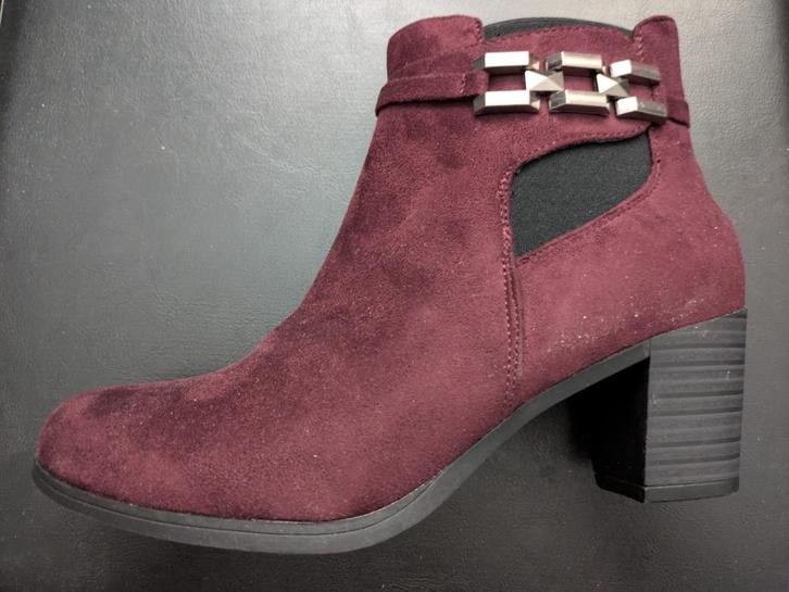 Chaussures femmes neuves en cuir nubuck bordeaux, Kleding | Dames, Schoenen, Nieuw, Lage of Enkellaarzen, Overige kleuren, Ophalen of Verzenden