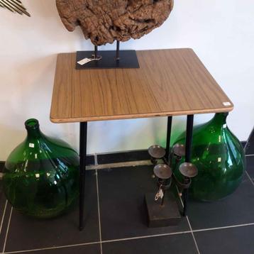 Table vintage, table d'école, 1970, métal, formica