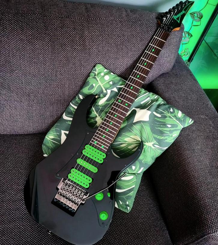 Ibanez Universe UV7 "Green Dot" original 1990 Japan, Muziek en Instrumenten, Snaarinstrumenten | Gitaren | Elektrisch, Gebruikt