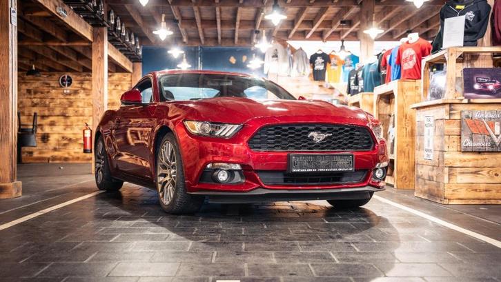 2016 FORD MUSTANG FASTBACK 2.3 ROBIJNROOD!, Auto's, Ford, Bedrijf, Te koop, Mustang, Achteruitrijcamera, Parkeercamera, Benzine